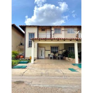 Town House en Conjunto Residencial Los Naranjos. Anaco. Ref: 1525